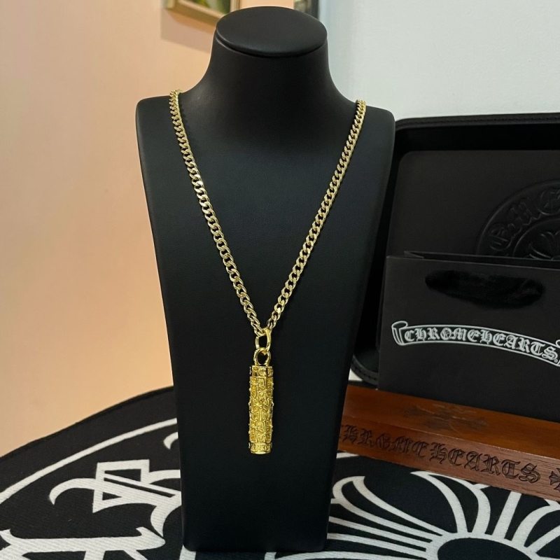 Ch*0me He**ts necklaces